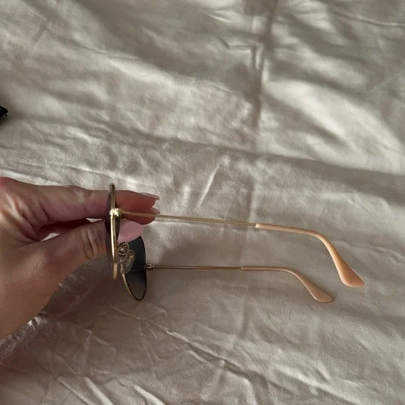 Ray-Ban Gold Aviator Sunglasses with Blue Lenses - Picture 3 of 4